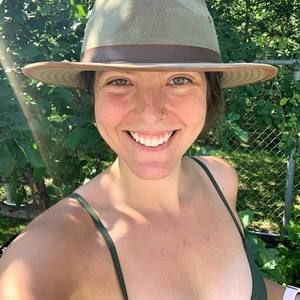 Meet your Posher, Becky